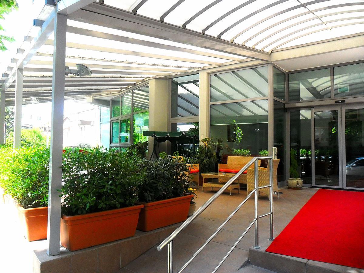 Hotel Etoile Rimini Exterior foto